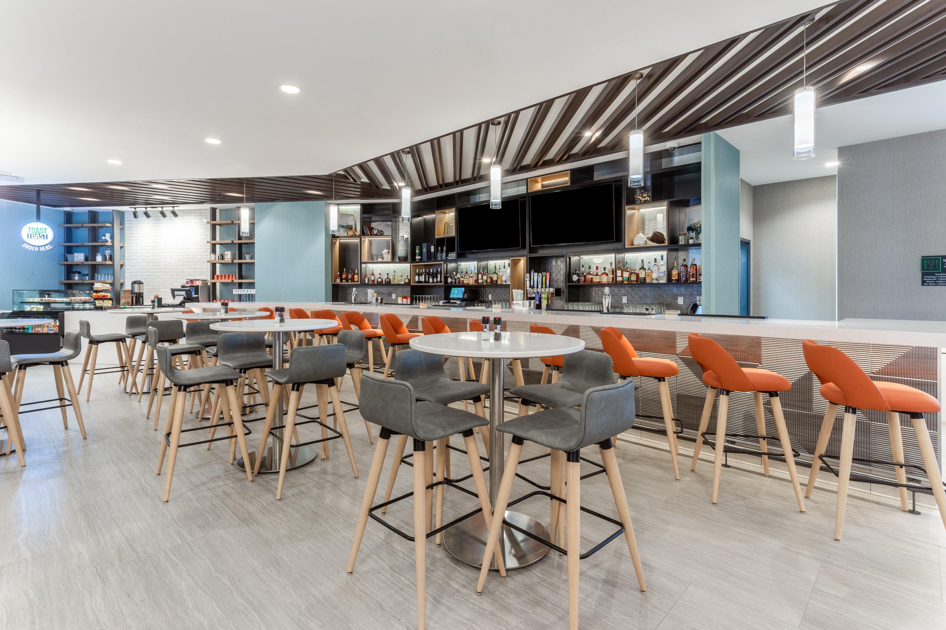 Holiday Inn & Suites Cedar Falls-Waterloo Event Ctr By Ihg Zewnętrze zdjęcie