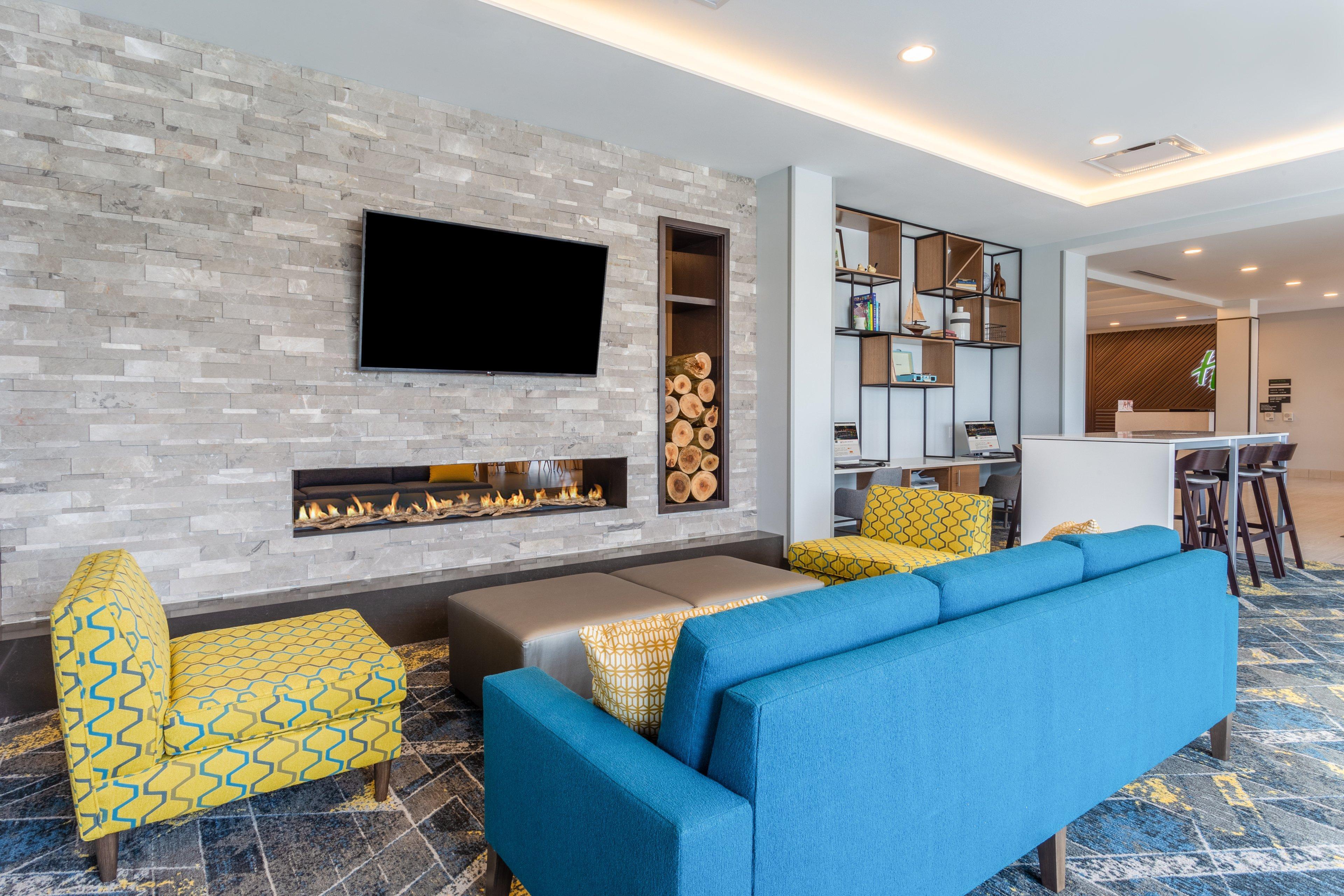 Holiday Inn & Suites Cedar Falls-Waterloo Event Ctr By Ihg Zewnętrze zdjęcie