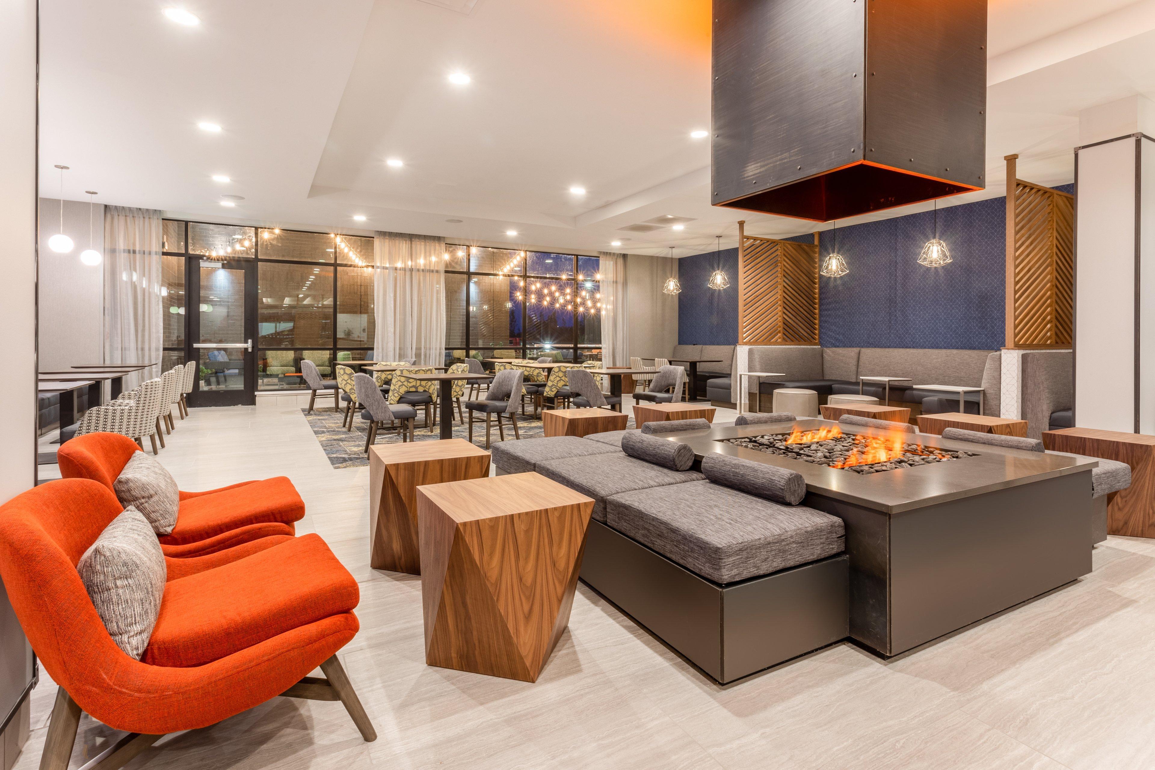 Holiday Inn & Suites Cedar Falls-Waterloo Event Ctr By Ihg Zewnętrze zdjęcie