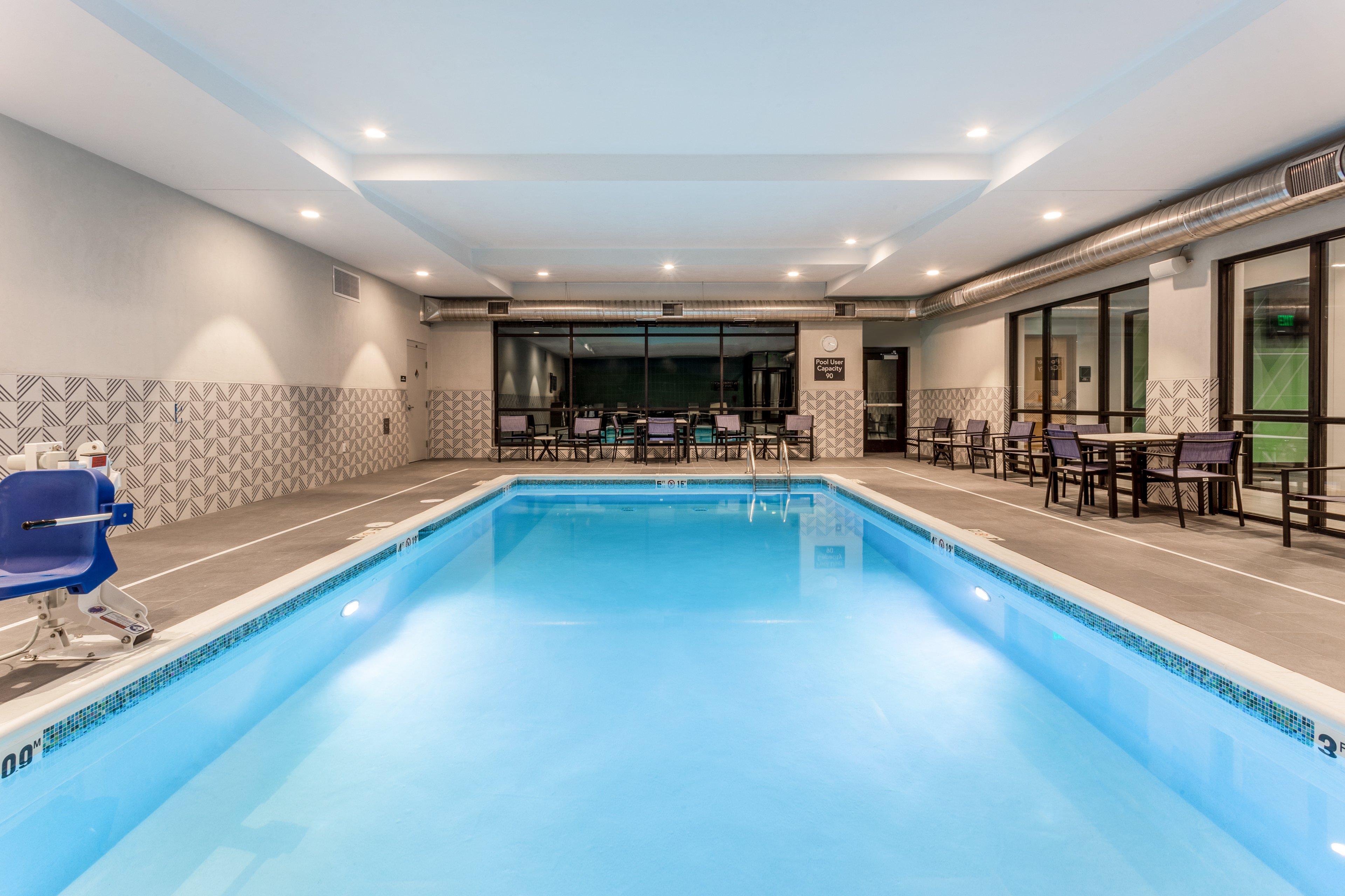Holiday Inn & Suites Cedar Falls-Waterloo Event Ctr By Ihg Zewnętrze zdjęcie